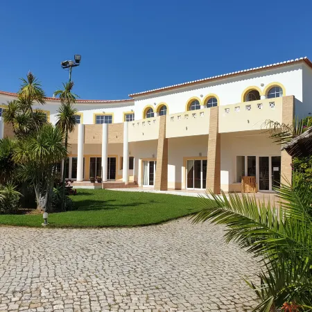 Luz Bay Hotel