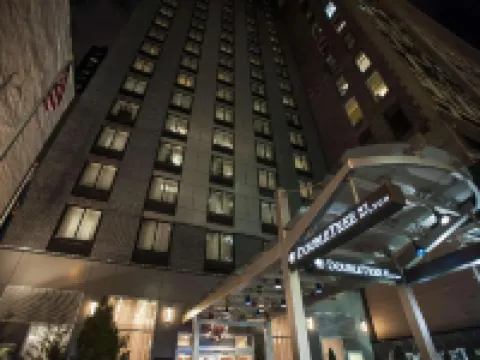 DoubleTree by Hilton Hotel New York City - Chelsea Hotels near Fashion Institute of Technology