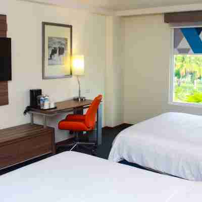 Holiday Inn Express Culiacan Rooms