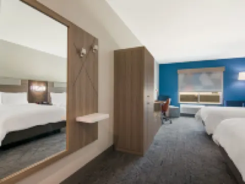 โรงแรม ฮอลิเดย์ อินน์ เอ็กซ์เพรส แอนด์ สวีท สปริงเดล เฟย์เอตต์วิลล์ แอเรีย บาย IHG โรงแรมในสปริงเดล