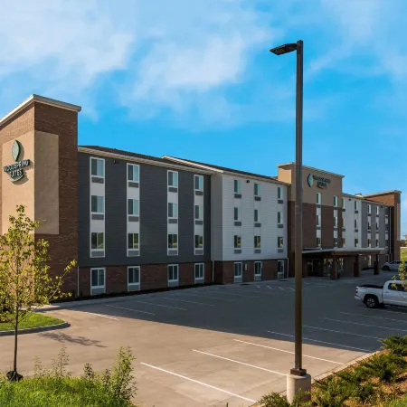 WoodSpring Suites Milwaukee - Menomonee Falls