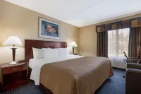 Quality Inn Near Princeton Hotels in Lawrence Township