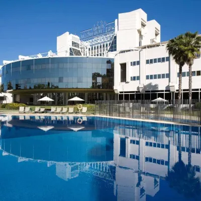 إوروستارس أل آندالوس بالاس Hotels near سور