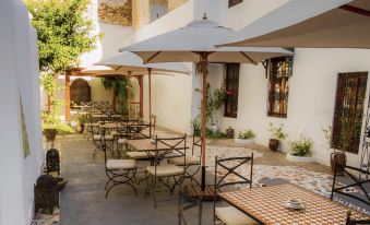Hotel Blanco Riad