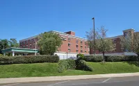 Hampton Inn & Suites Rockville Centre - Parking