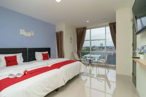 RedDoorz Plus Near Eka Hospital BSD 5 Hotels in Serpong Sub-District