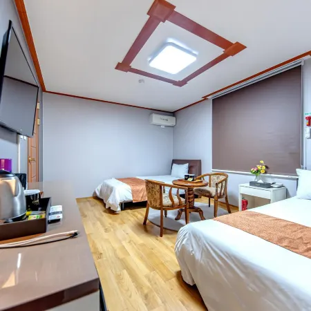 Charlie Hotel Jeju Отели рядом с достопримечательностью «Храм Йончхукса»