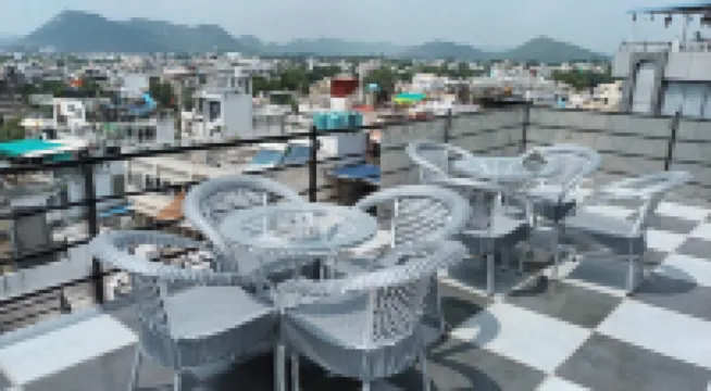賈格尼瓦思旅館