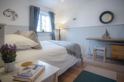 The Old Spa - 2 Bedroom Cottage - Pleasant Valley Hotels in 