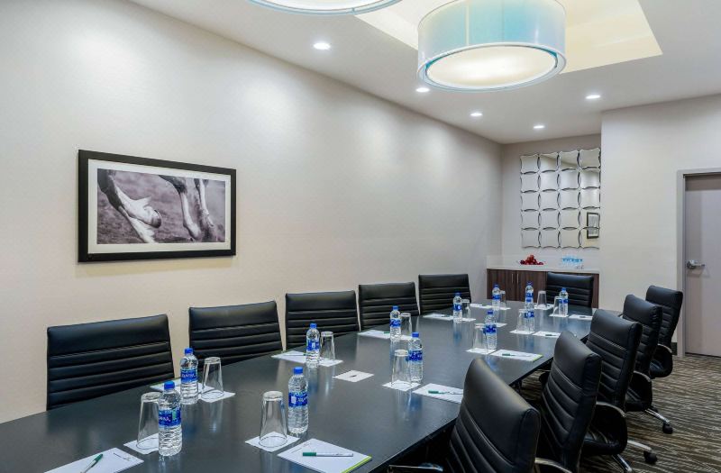 La Quinta Inn & Suites by Wyndham Houston Cypress photo 4