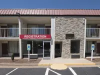Red Roof Inn Dumfries - Quantico Hotels in Montclair