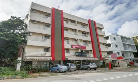 Treebo Komfort Suites, 3 Km from Mysore Palace Отели рядом с достопримечательностью «Чамунди Хилл»