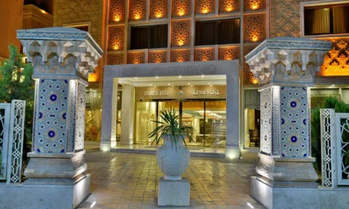 Zandiyeh Hotel