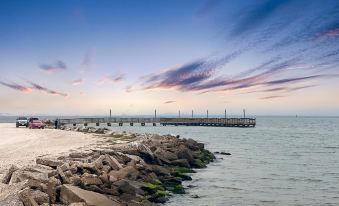 The Bayshore at Magnolia Beach