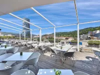 The Artist Grand Hotel of Art Hotels near Deusto Bridge