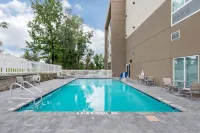 Holiday Inn Express & Suites Alachua - Gainesville Area Hotels in High Springs