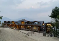 Justa Cliffend Resort & Spa, Mashobra - piscina