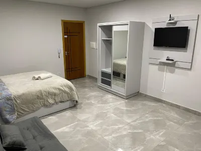 Novo Apartamento Studio a Poucos Passos do Paraguai - Vila Portes Hoteles cerca de Ponte Internacional da Amizade