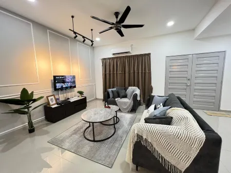 FunkyVila4 14Pax 4Br Near188Tower, ArtStreet, Htta Отели рядом с Аэропорт Куантан