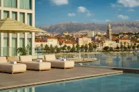Hotel Ambasador - Pools