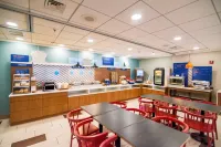 Holiday Inn Express PHILADELPHIA NE - LANGHORNE by IHG - servizio colazione