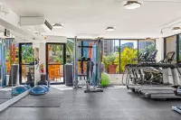 Luana Waikiki Hotel & Suites - Gym