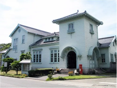 Donkairo Hotels in Ako