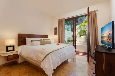 Porto Playa Condo Hotel and Beach Club