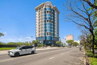 V-Hotel Da Nang Beach Hotel dekat Nui Son Tra