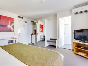 Hillcrest Apartment Hotel (Formerly Central Hillcrest Apartments)