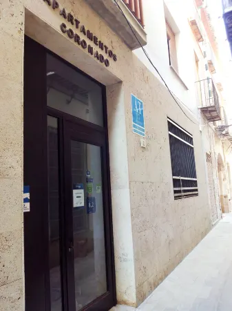 Apartamentos Coronado Отели рядом со станцией Вокзал Марии Самбрано