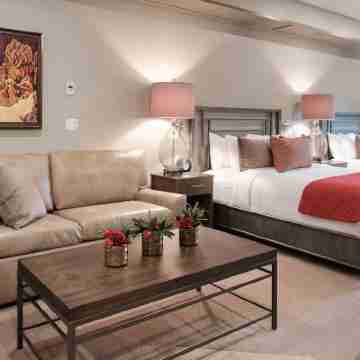 Cable Mountain Lodge Rooms