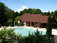 Logis Hôtel Golf le Domaine du Val de Sorne - Pool