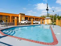 ハワード ジョンソン バイ ウィンダム ビクスバーグ