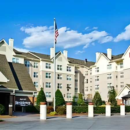 Residence Inn Charlotte Piper Glen Отели в г. Шарлотт
