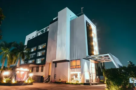 Jardin Hotels Отели рядом с достопримечательностью «Сакет Гарден»