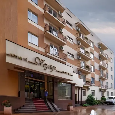 Voyage Hotels near St Nicholas Cathedral