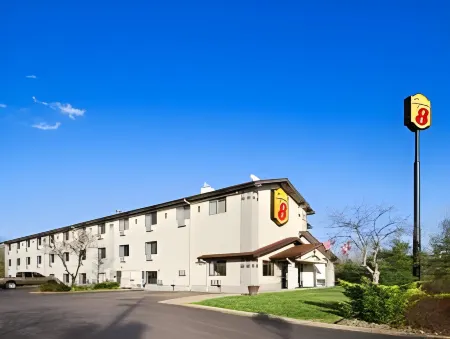 Super 8 by Wyndham Marietta