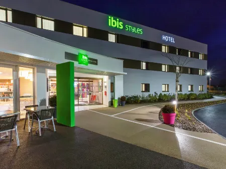 Ibis Styles les Sables-d'Olonne Отели рядом с достопримечательностью «Quartier de l'Ile de Penotte»