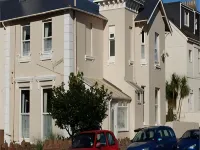 St Edmunds Guest House - Parking