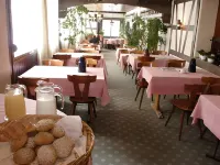 Hotel Ochsen by Mountain Hotels - breakfast