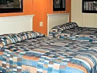 Charles Wesley Motor Lodge Downtown Broken Bow- Hochatown - parking