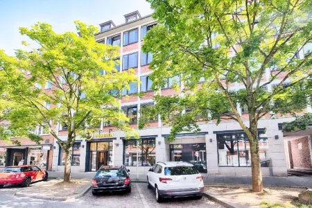 B&B HOTEL Kiel-Holstenbrücke Отели рядом с достопримечательностью «Кильский университет»