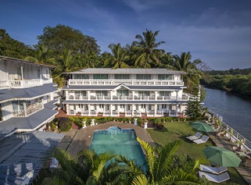 Stone Wood Riverfront Resort, Siolim