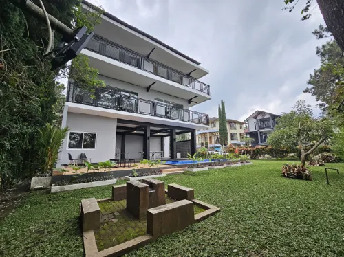 Villa Bandung Lembang Hotels in Parongpong