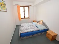 Beautiful Apartment in a Spa Resort, Only 2,5 km from the Jáchymov Chairlift - Keilberg Hotel dekat Klínovec