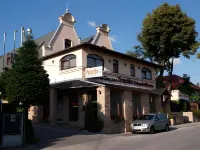 Penzión Wellness & Restaurant Zoborská, Free Parking Hotels in Nitra