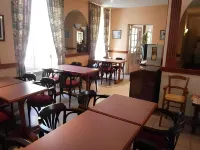 Hôtel les Deux Porches Hotel di Persac