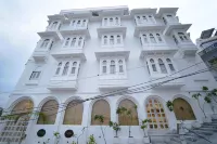 Grandrosse Boutique - Pichola Lake Facing Hotel