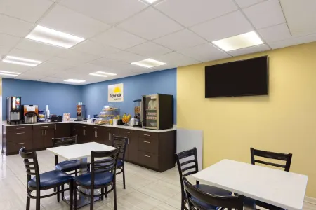 Days Inn by Wyndham Oak Grove/Ft. Campbell